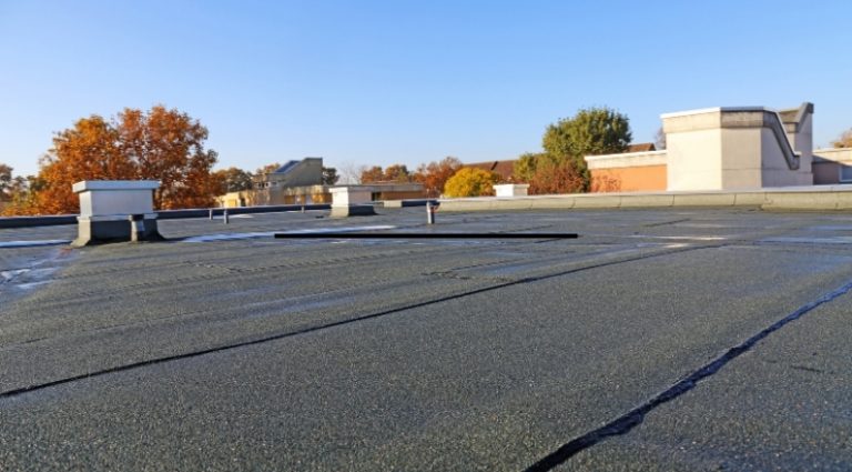 2025 Trends in Flat Roofing: What West Midlands Homeowners Should Know